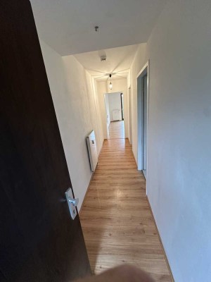 Geräumige, sanierte 1-Zimmer-Wohnung mit gehobener Innenausstattung zur Miete in Schöneiche