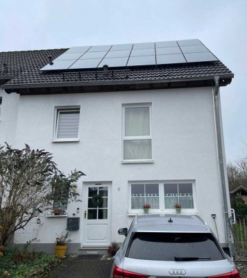Modernes Einfamilienhaus mit PV-Anlage in ruhiger Wohnlage von Gummersbach
