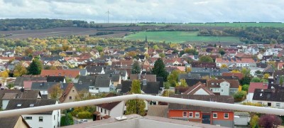 Helle 3-Zimmer Wohnung mit Balkon im 7. OG in Rottendorf