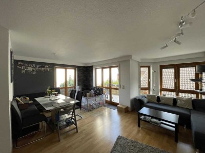 Schön gelegene 4 Zi Wohnung in Ossweil mit 2 Garagenstellplätzen