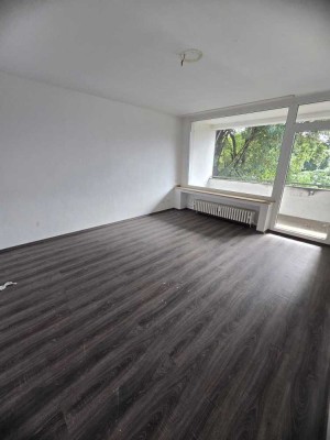 Geräumige 3-Zimmer-Wohnung mit Balkon in Duisburg