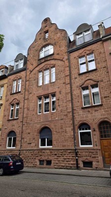 4-Zi-DG/ Denkmalgeschützer Altbau/ Südweststadt/ Neue Fenster mit Rolläden