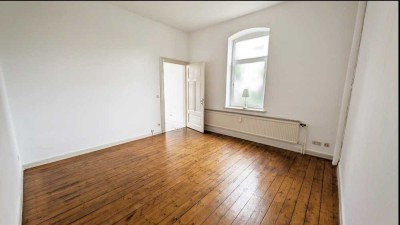 Single-Wohnung mit eig. Eingang, Dielen, EBK, Wa-Bad, Lehrte Kernstadt