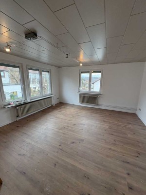Schönes 7-Zimmer-Einfamilienhaus mit EBK in Kirchentellinsfurt