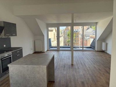 Tolle Dachgeschosswohnung im Zentrum Stolbergs; mit Balkon & neuer Einbauküche - barrierefrei