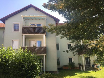 Gut aufgeteilte 3 Zimmerwohnung mit Loggia in ländlicher Gegend