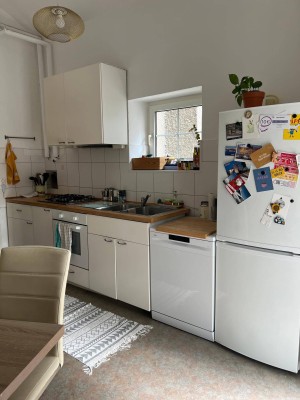 * Super WG: Lend - wunderschöner Altbau mit 4 Zimmer + Balkon - nähe Orpheum *