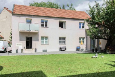 Top saniertes Haus mit 2 Wohneinheiten und Projektentwicklungsmöglichkeiten in zentraler Stadtlage