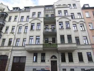 Wunderschöne 2-Raumwohnung in sanierten Altbau mit Balkon und Aufzug 1. OG  Nr.  5