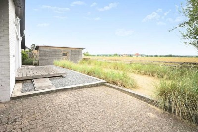 RESERVIERT! Attraktiver Bungalow mit traumhaftem Blick ins Grüne!
