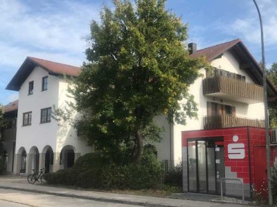 Gut geschnittene sonnige 2 Zimmerwohnung mit Balkon in Pliening, Nähe Poing