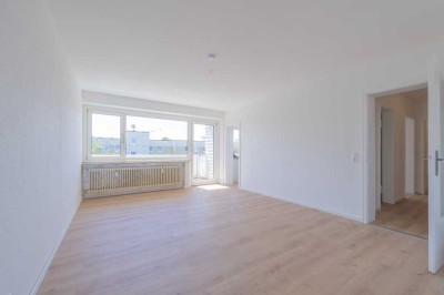 SOPART IMMOBILIEN - Frisch renoviertes Wohnjuwel in Germering – helle 2-Zimmer-Wohnung mit Balkon