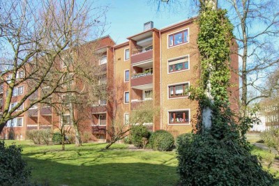Auspacken und einziehen: Gepflegte 2,5 Zi.- Wohnung mit großer Loggia