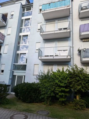 Geschmackvolle 1-Raum-Wohnung mit Einbauküche in Singen