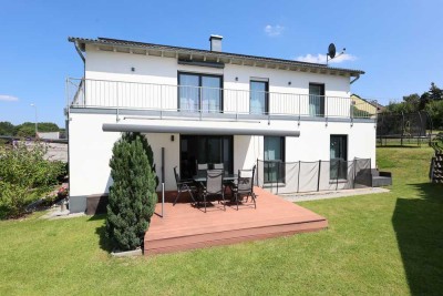 BARGAU / BJ 2017 / 237 M² / EIN- ZWEIFAMILIENHAUS MIT EINLIEGERWOHNUNG