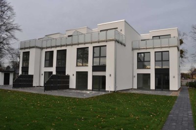 Reihenendhaus, 3 Kinder-/Arbeitszimmer, gehobene Ausstattung, zentrale Lage in Ehmen