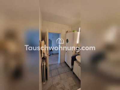 Tauschwohnung: Tausch einer 4,5-Zimmer-Wohnung gegen 2-3 Zimmer Wohnung.