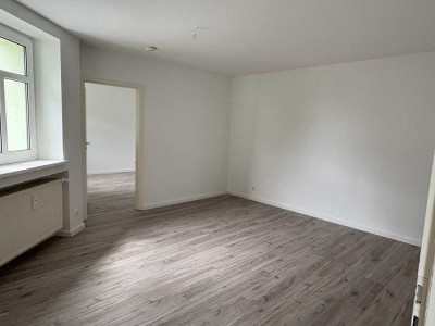 helle 2,5 Zimmer mit großer Dachterrasse
