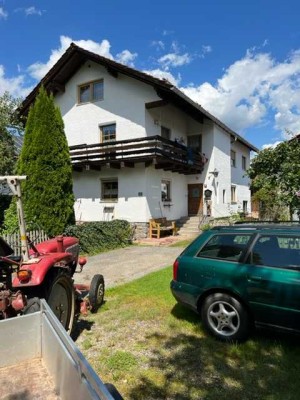 Schön und idyllische gelegene Drei-Zimmer-Wohnung