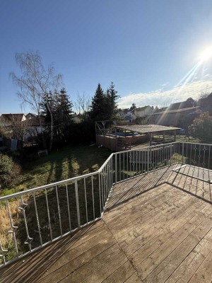 Charmante 3,5 Zimmer Wohnung mit separatem Eingang in ruhiger Lage