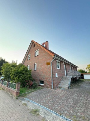 Traumhaftes Einfamilienhaus mit Einliegerwohnung, großem Garten und Garage