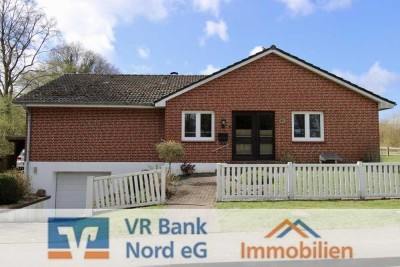 Modernisierter Bungalow mit Garten, Tiefgarage und Wohlfühlfaktor
