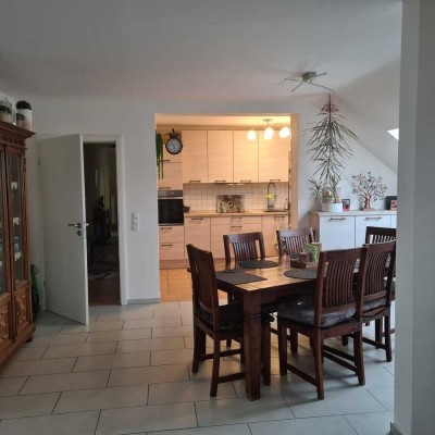 5 Zimmer Traumwohnung mit viel Platz und tollem Ausblick!