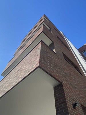 Bezugsbereit: Neubau in herrlicher Lage und großem Balkon mit Blick bis zur Marktkirche