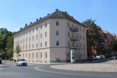 Große 3-Raum-Erdgeschosswohnung (WG geeignet)