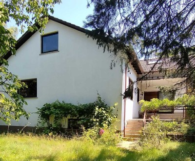 Schönes großes Einfamilienhaus mit Garagen, Garten, Terrasse in Schwedelbach!