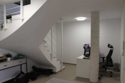 Große 2-Zimmer-Wohnung / Büro im 2. + 3. OG in Dachau Gewerbegebiet mit Dachterasse