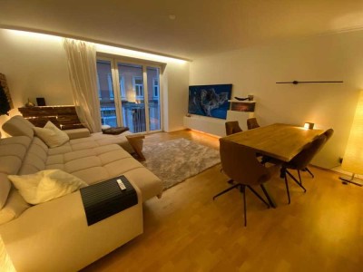 Untermiete bis 30.6.26 - Keine WG - Möbilierte, zentrale und helle Wohnung in Maxvorstadt