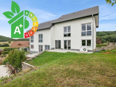 Ihr neues Zuhause wartet – Doppelhaushälfte mit A+-Standard &amp; Wohlfühlambiente in Mannebach