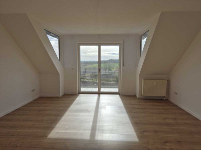 4‑Zimmer Dachgeschosswohnung mit Balkon in Wolfersdorf