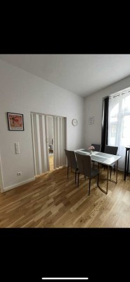Stilvolle vollmöbilierte 2-Raum-Wohnung mit gehoben und zentral in Schwetzingen