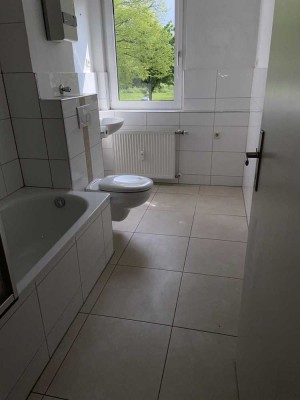 frisch sanierte, helle 3-Zimmerwohnung mit 2 Balkonen