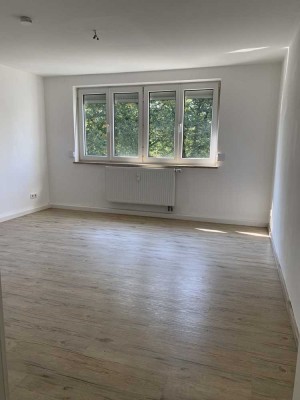 Single's aufgepasst! Helle 1-Zimmer-Wohnung mit Einbauküche