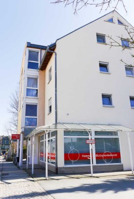 Schöne 3-Raum- Wohnung mit großem rückseitigen Balkon!