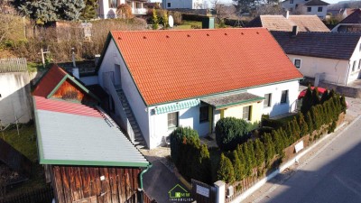 Saniertes, kleines Haus in guter Lage