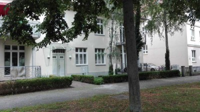 Sehr schöne 1-Zimmer-Wohnung mit Raumteiler und Wannenbad in Stendal