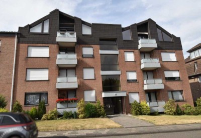 Charmante Dachgeschosswohnung mit Balkon in gepflegtem Mehrfamilienhaus