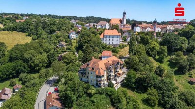 Wohnen & Wohlfühlen im Schloss –  Barrierefreie 3-Zimmer-Wohnung mit Spa I Erstbezug nach Sanierung