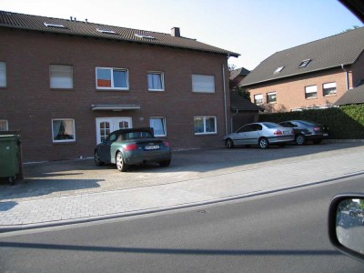 Helle 3-Zimmer-DG-Wohnung in Bergheim - Quadrath