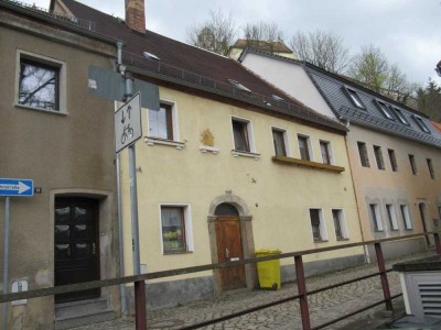 Sanierungsbedürftiges Schätzchen in zentraler Lage!