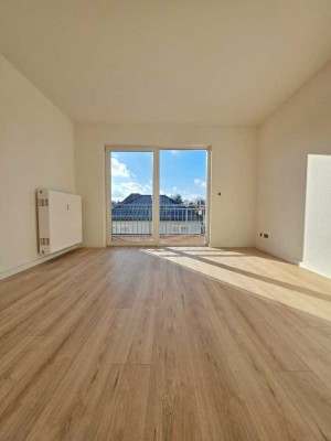 Helle 2-Raum-Wohnung mit Balkon