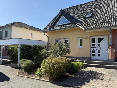Doppelhaushälfte mit Carport - Erstbezug nach Sanierung