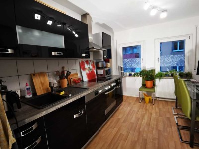 Renovierte 2 ZW in Toplage mit großem Balkon, direkt an U-Bahn Rennweg