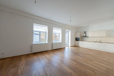*** Helle, großzügige Maisonette im Pallischhof - TOP 2 ***