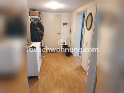 Tauschwohnung: Schöne  helle 2-Zimmer Wohnung gehen 3 oder 4 Zimmer