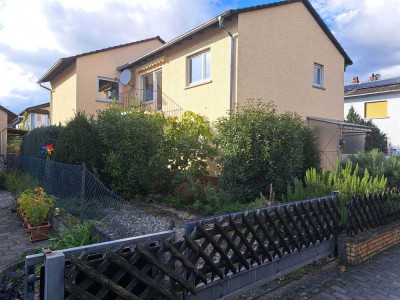 Von privat:    2-Familien-Haus in Hochheim